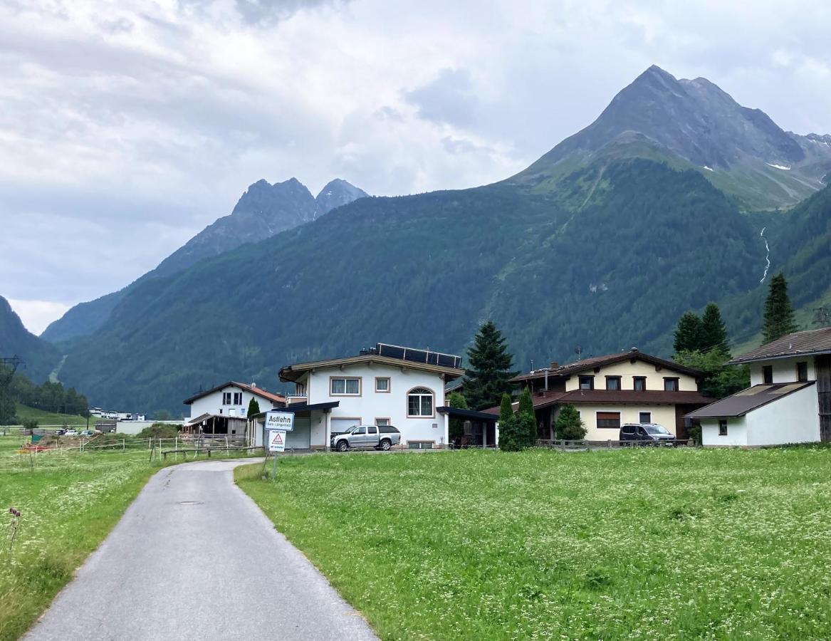 Hotel Ferienhaus Steindl Längenfeld Exterior foto